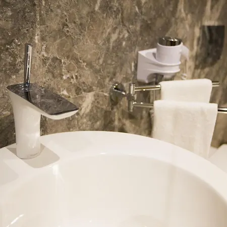Zeniva Hotel 4*